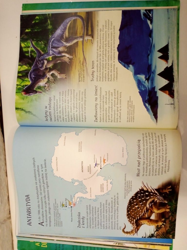 Atlas Świat Dinozaurów Kapitalne ciekawe wydanie