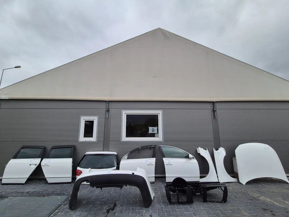 VW PASSAT B6 DRZWI / KLAPA BAGAŻNIKA / BŁOTNIK / MASKA / DESKA ROZDZIELCZA BIAŁE / CZARNE