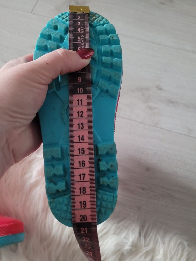 Kalosze dla dziewczynki w rozmiarze 31.