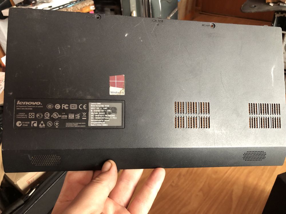 Сервисная крышка леново G580 20150 Lenovo G580 задняя крышка озу винта