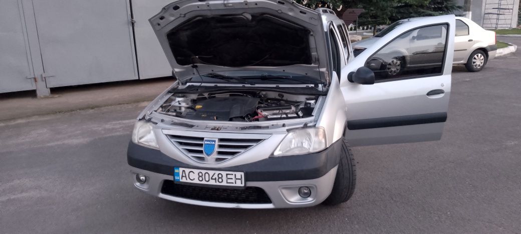 Сімейне авто дачіа логан