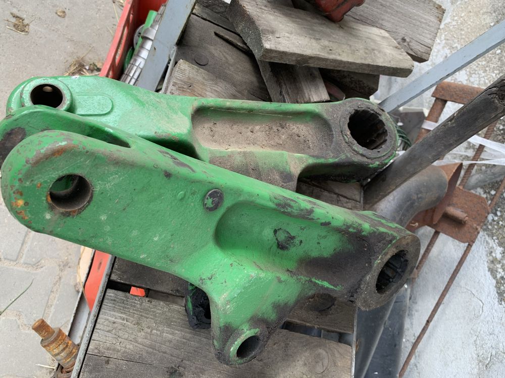 Ramie podnosnika john deere