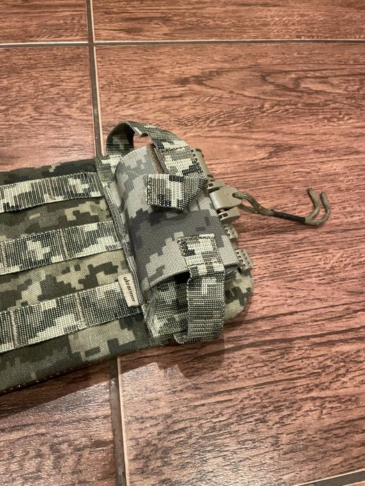 Комплект Ukrarmor Плитоноска + додаткові підсумки