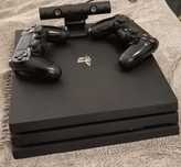 PlayStation 4 Pro 1TB + 2 геймпади + камера
