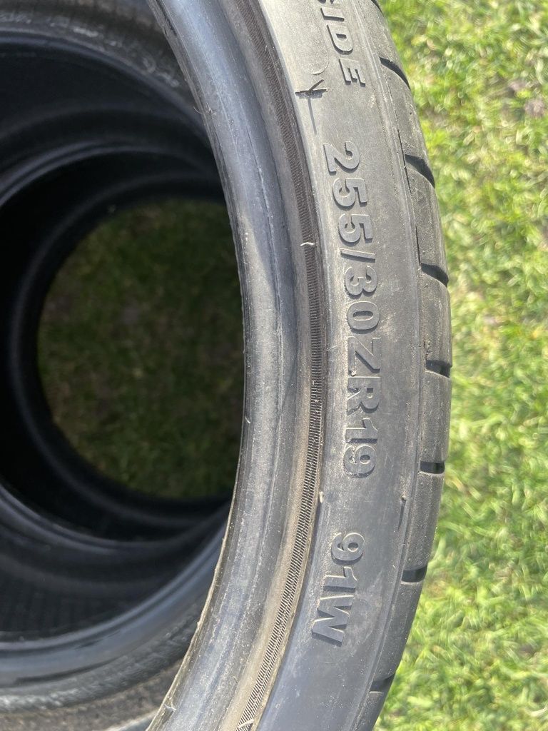 Opony letnie 255/30 R19 Firemax