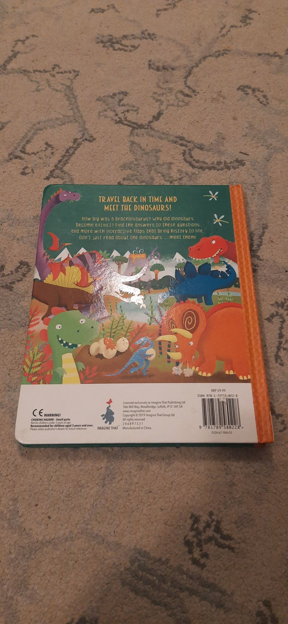 Książka z okienkami Dangerous Dinosaurs