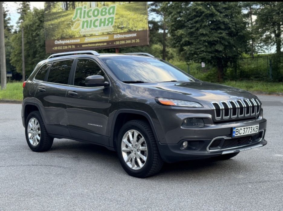 Jeep Chirokee 2014 в хорошому стані