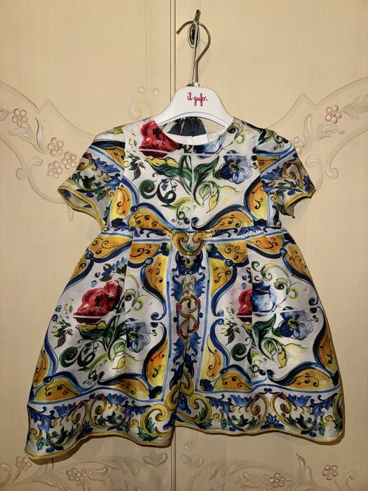 Детское наряжнок платье dolce gabbana 24-30мес.100% шелк