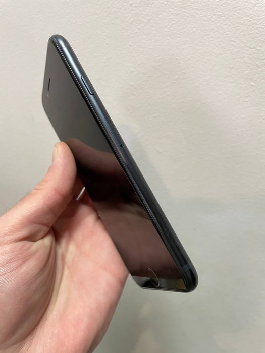 Телефон IPhone SE 2020 64gb ICloud