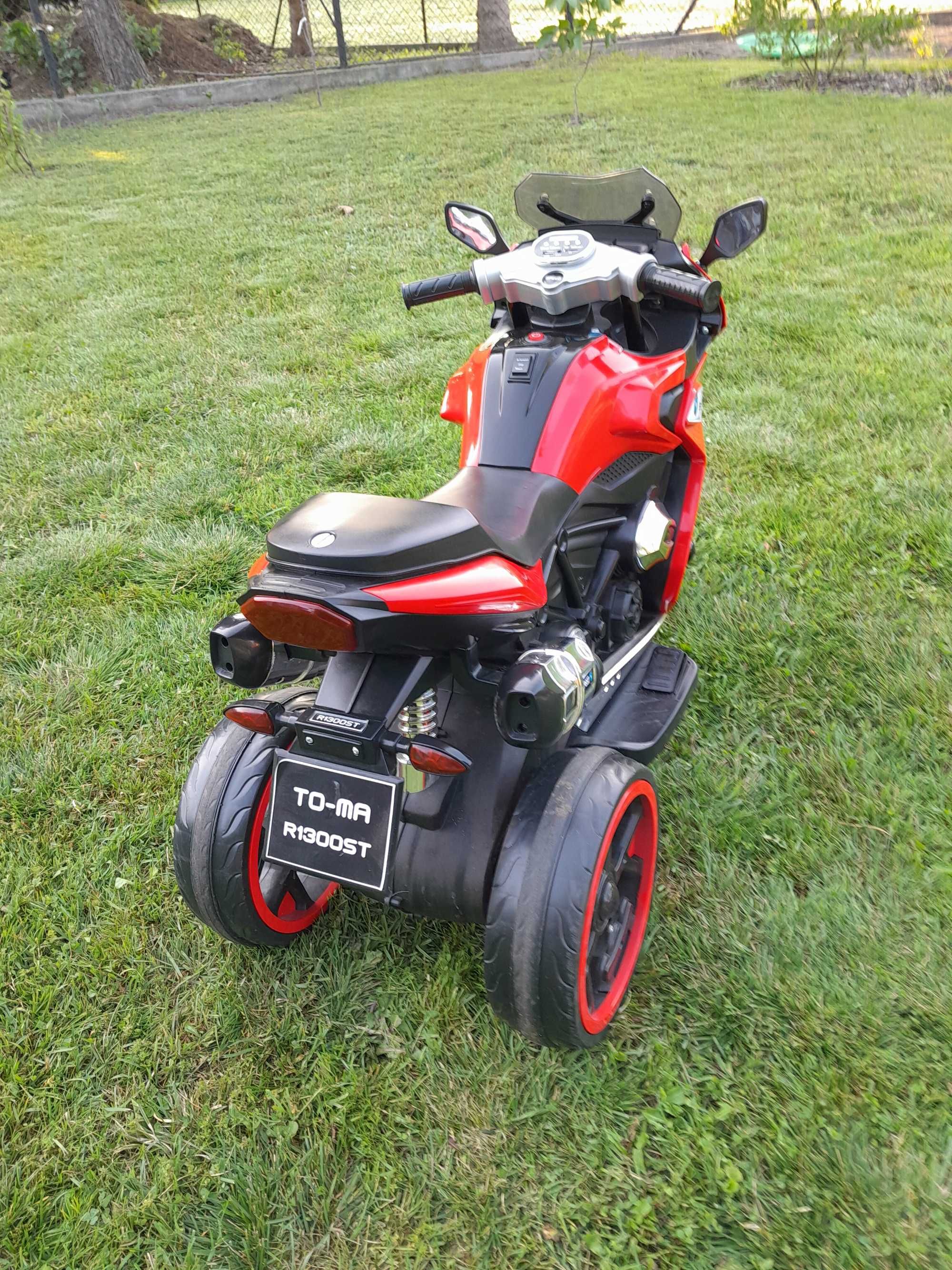 Bdb stan. Motorek, motor, pojazd na akumulator 6v