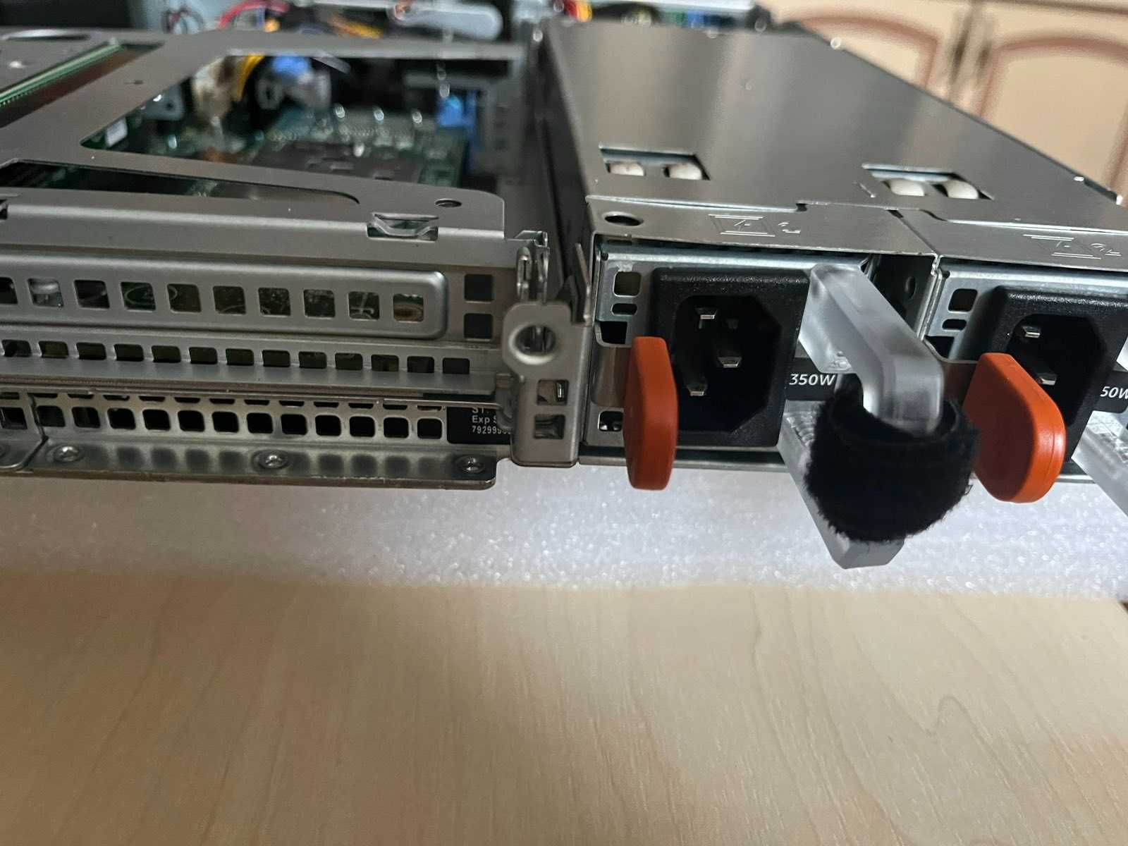 Сервер Dell PowerEdge R330/ Xeon E3-1230 3.4GHz/16GB DDR4/ 3x300GB 10K
