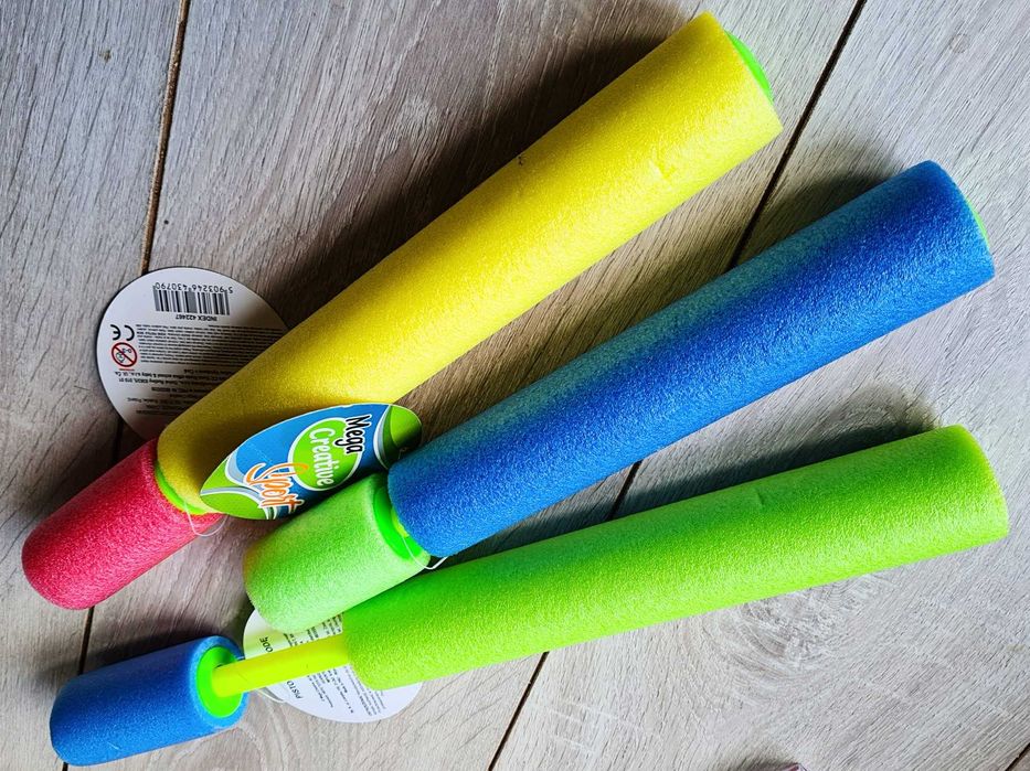 Zabawka pistolet strzykawka na wodę piankowy - NOWY