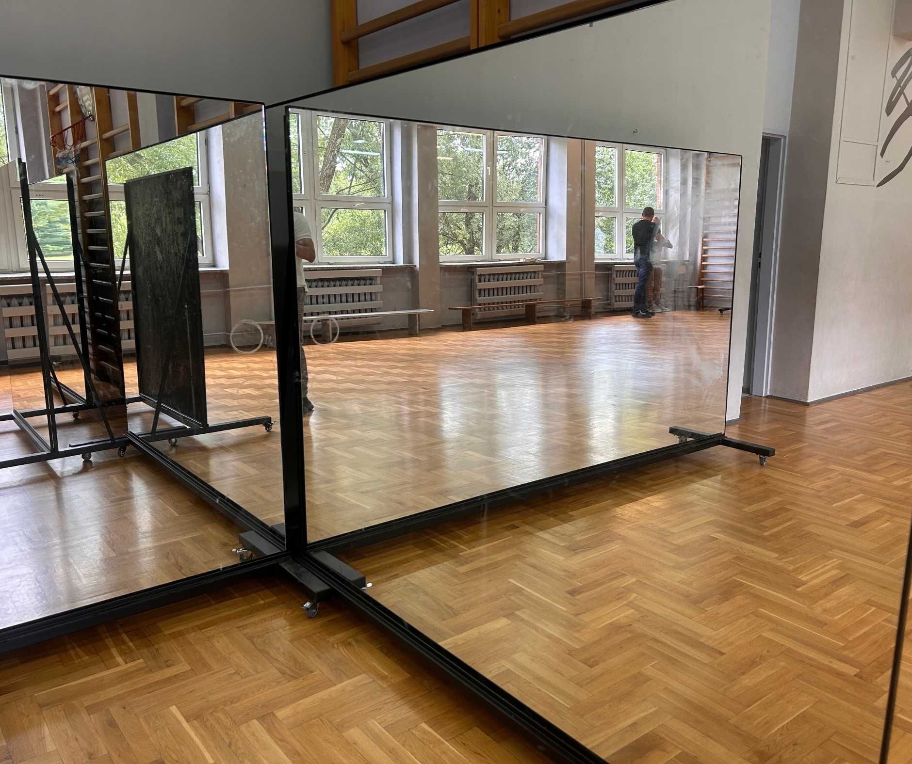 Średnie Mobilne lustra w stalowej, jezdnej ramie (czarny mat)