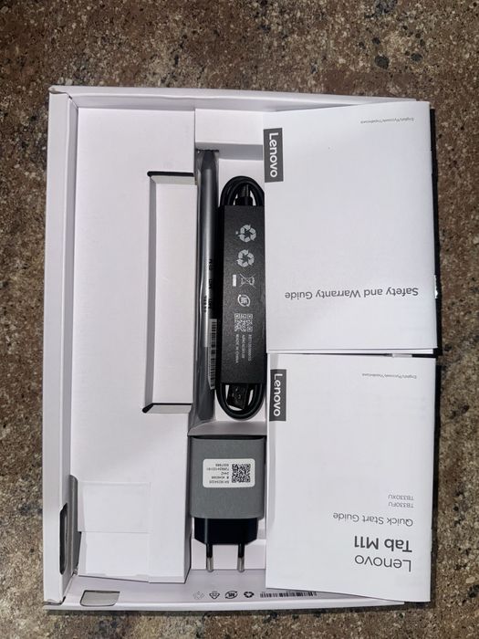 Планшет Lenovo Tab M11 НОВИЙ з чохлом і стилусом