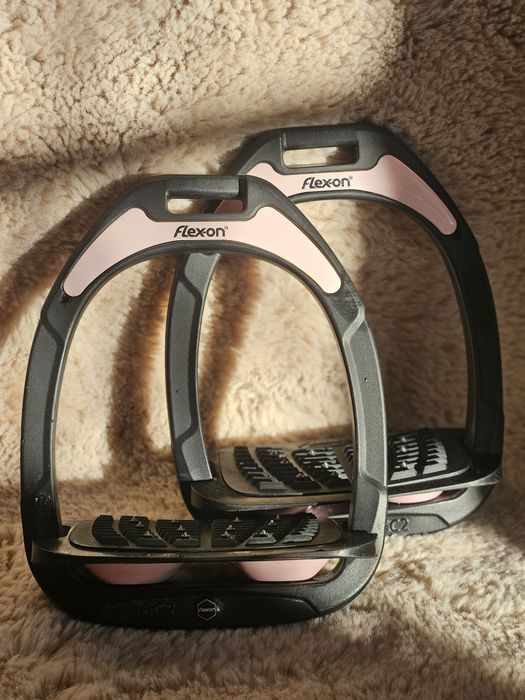 Strzemiona FLEX ON czarne z różowymi elementami