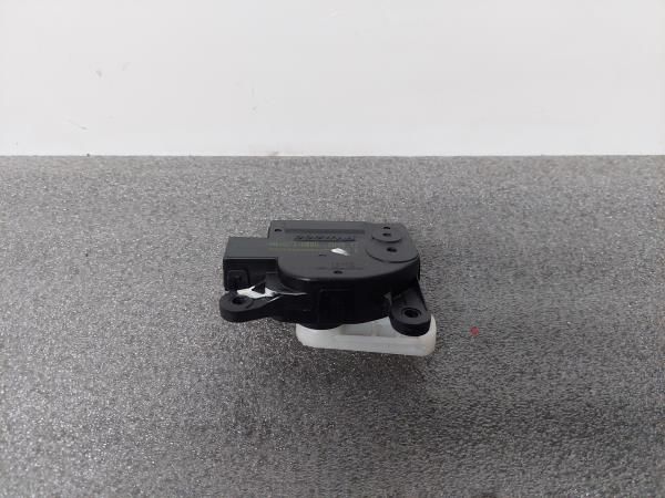 Motor da comporta da sofagem KIA Rio III (UB)