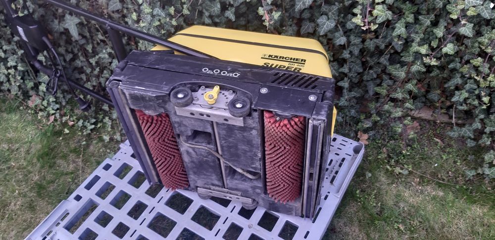 Szorowarka walcowa Karcher BR 400