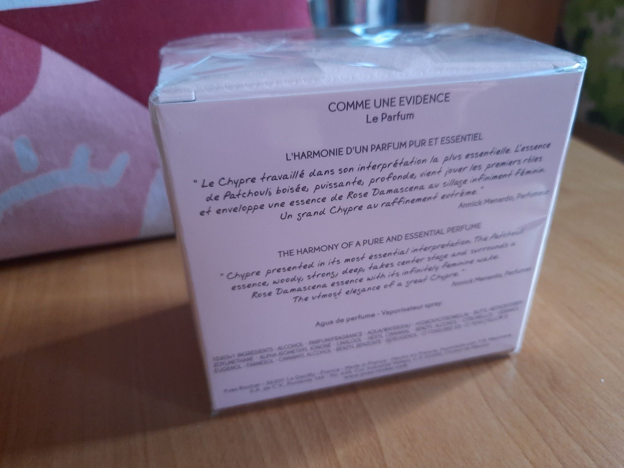 Yves Rocher Comme Une Evidence 30 ml perfumy + kosmetyczka