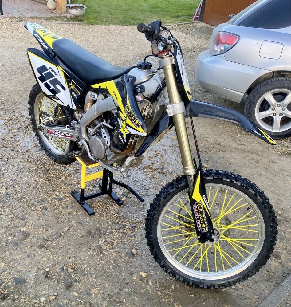 Fullcross Suzuki rmz 250