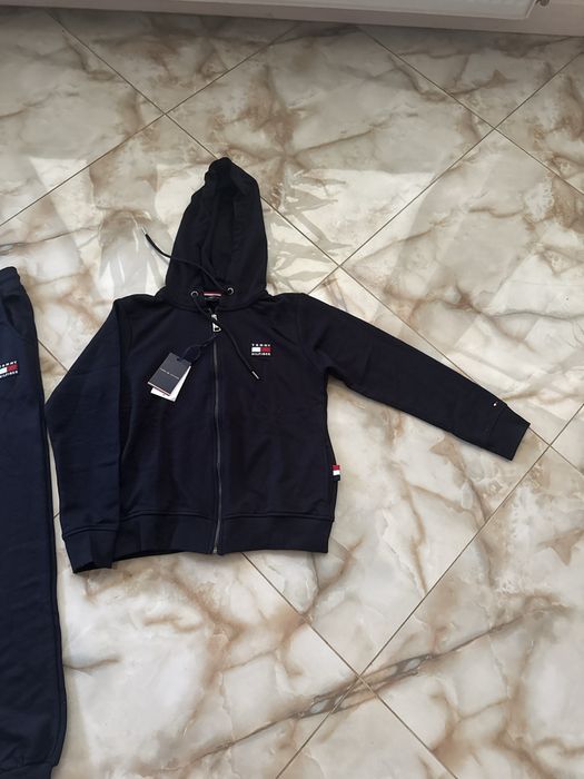 Костюм женский Tommy Hilfiger