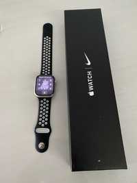 Apple Watch 7 Nike