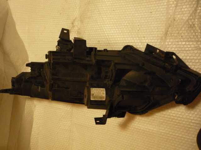 Lampa przednia Opel Zafira C