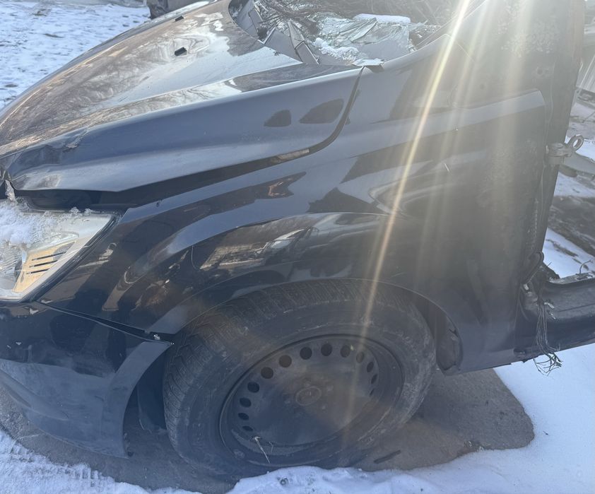 Розборка Ford focus 2 1,4. В наявності передня частина.