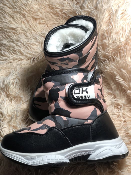 Зимові комуфляжні чобітки на дівчинку