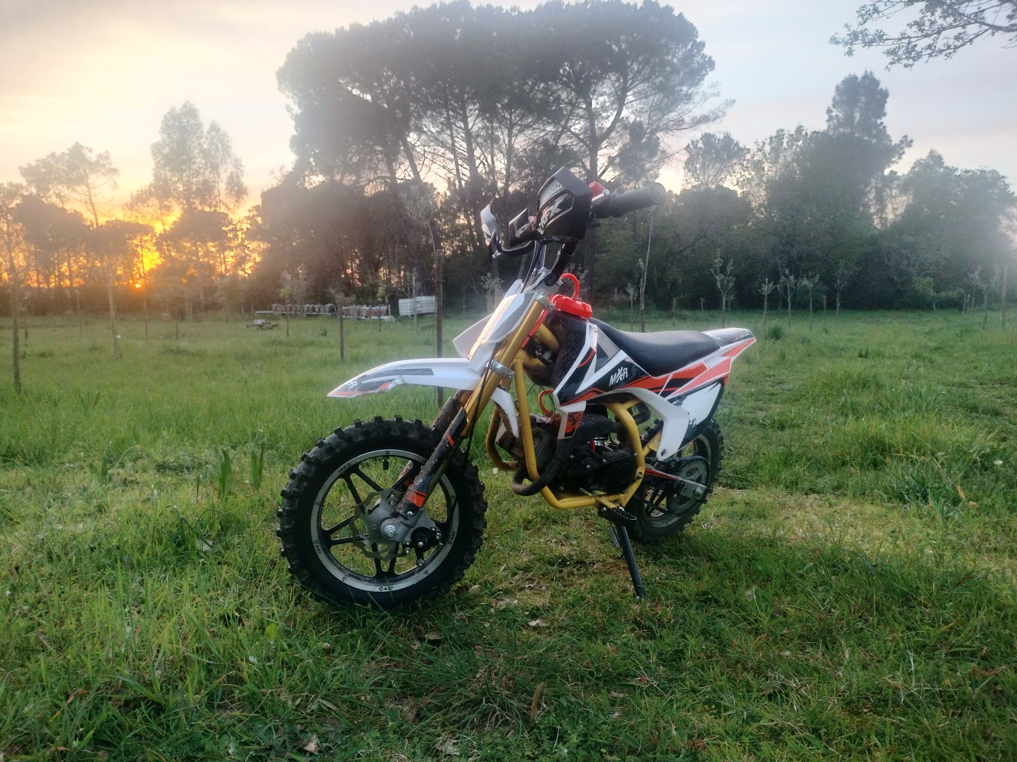 Mini mota 50cc  bom estado