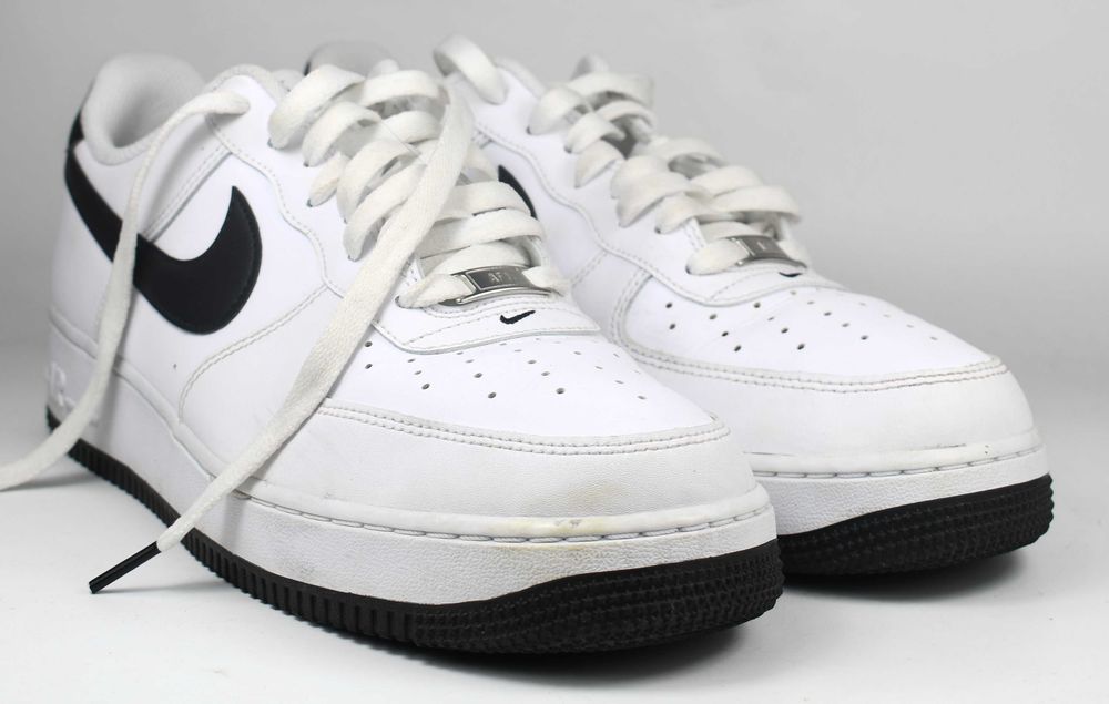 Używane Nike Air Force 1 Low '07 White Black FQ4296 roz. 44,5