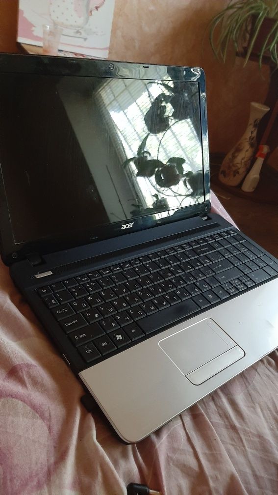 Ноутбук Acer с сумкой