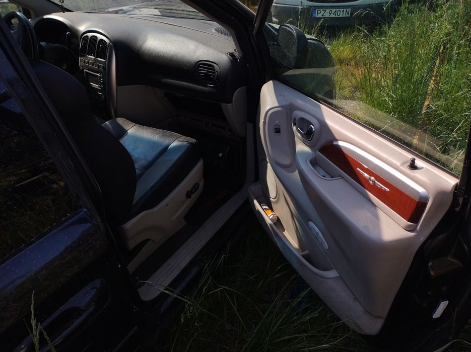 Nisan Micra k 10  chrysler voyager i Grand Voyager 3.3 3.8 1996 do 200