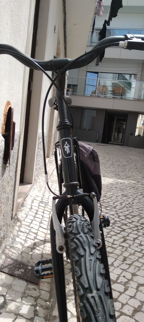 Bicicleta com acessórios