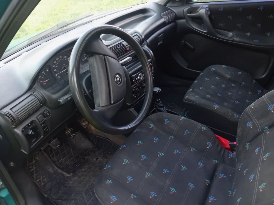 Опель встра ф 1,6 бензин