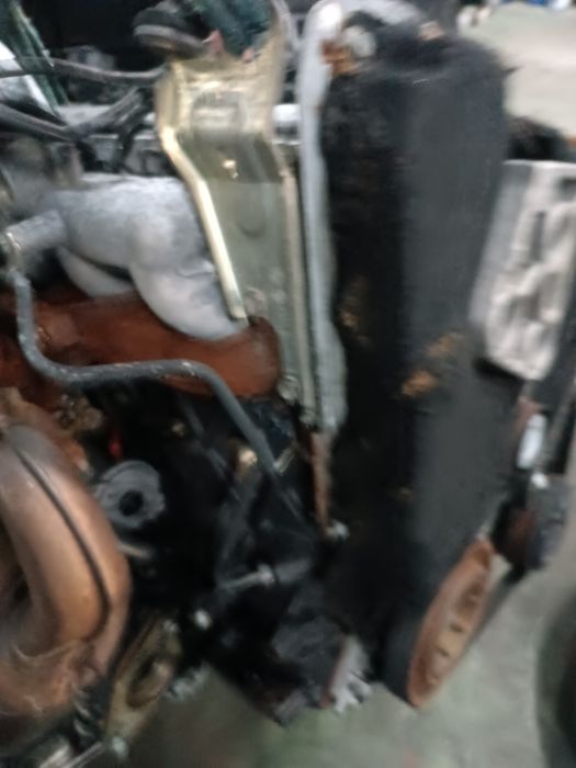 Motor de Renault Trafic 1900 CDTI completo
