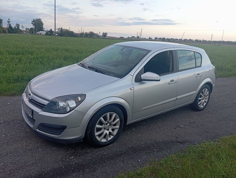 Astra H 1.6  Fajny stan Bez rdzy ! Aktualne!!