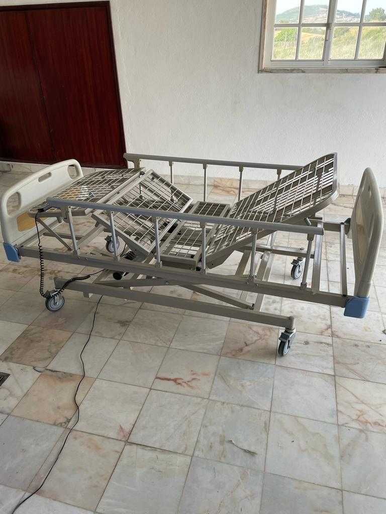 Vende-se Cama Articulada com Colchão anti escaras!