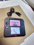 Konsola Nintendo 2DS (USA) + karta pamięci 4GB + gra Mario Kart 7
