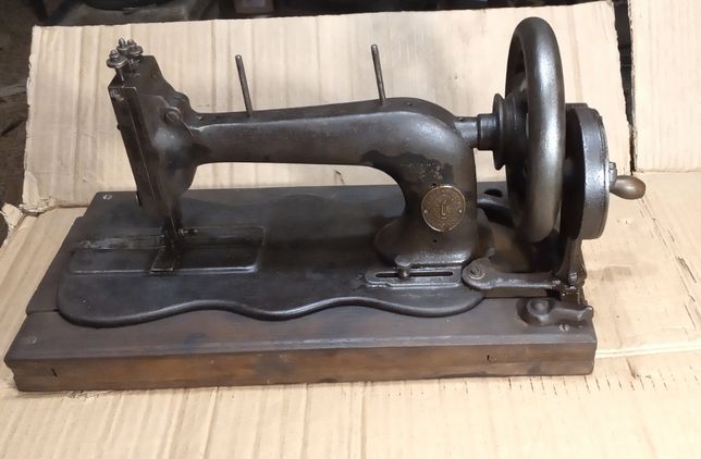 Продам швейную машинку Singer 1872г.