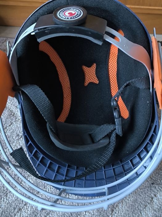 Kask hełm do Krykieta Cricket Hunts County