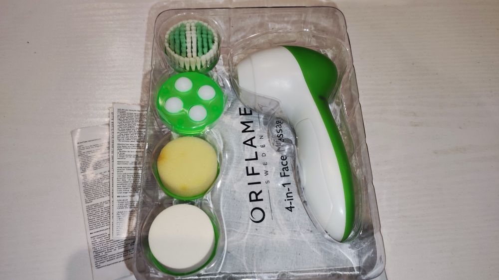 4 в 1 масажер для обличчя, очищувач Oriflame