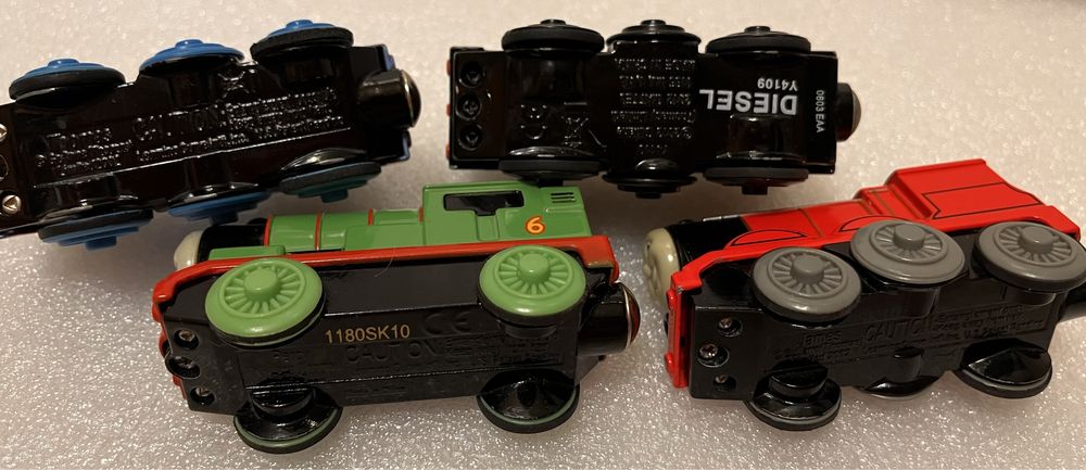 Tomek i przyjaciele metalowe ciuchcie kolejka drewniana pociąg baterie