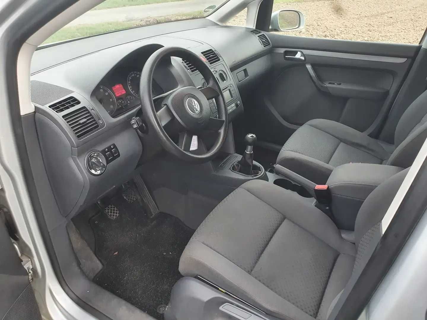 Разборка VW Touran Бампер б/у автозапчастини