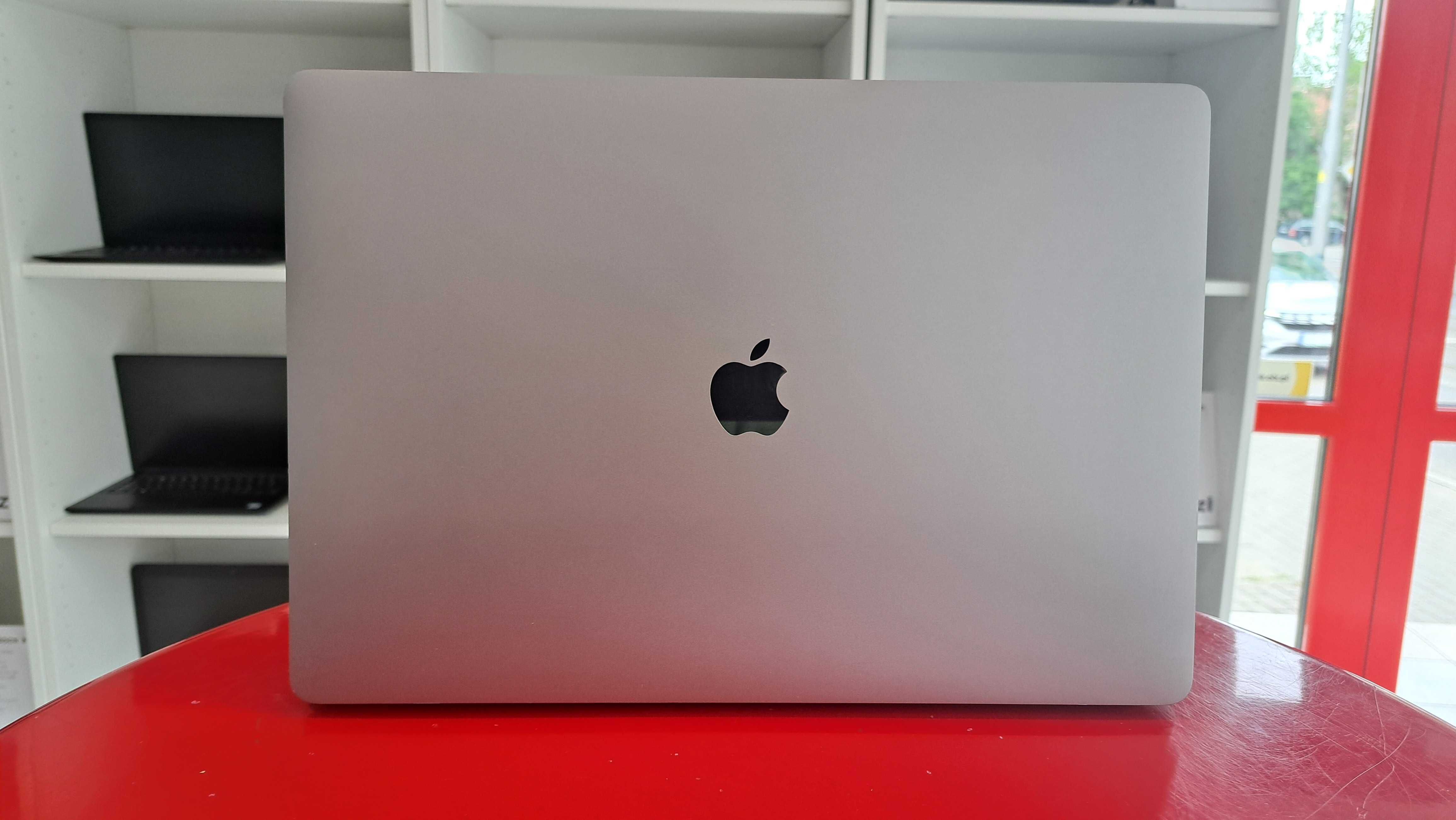 Jak Nowy Laptop Apple Macbook Pro 16" i7 9750h 16GB/500SSD Radeon Pro