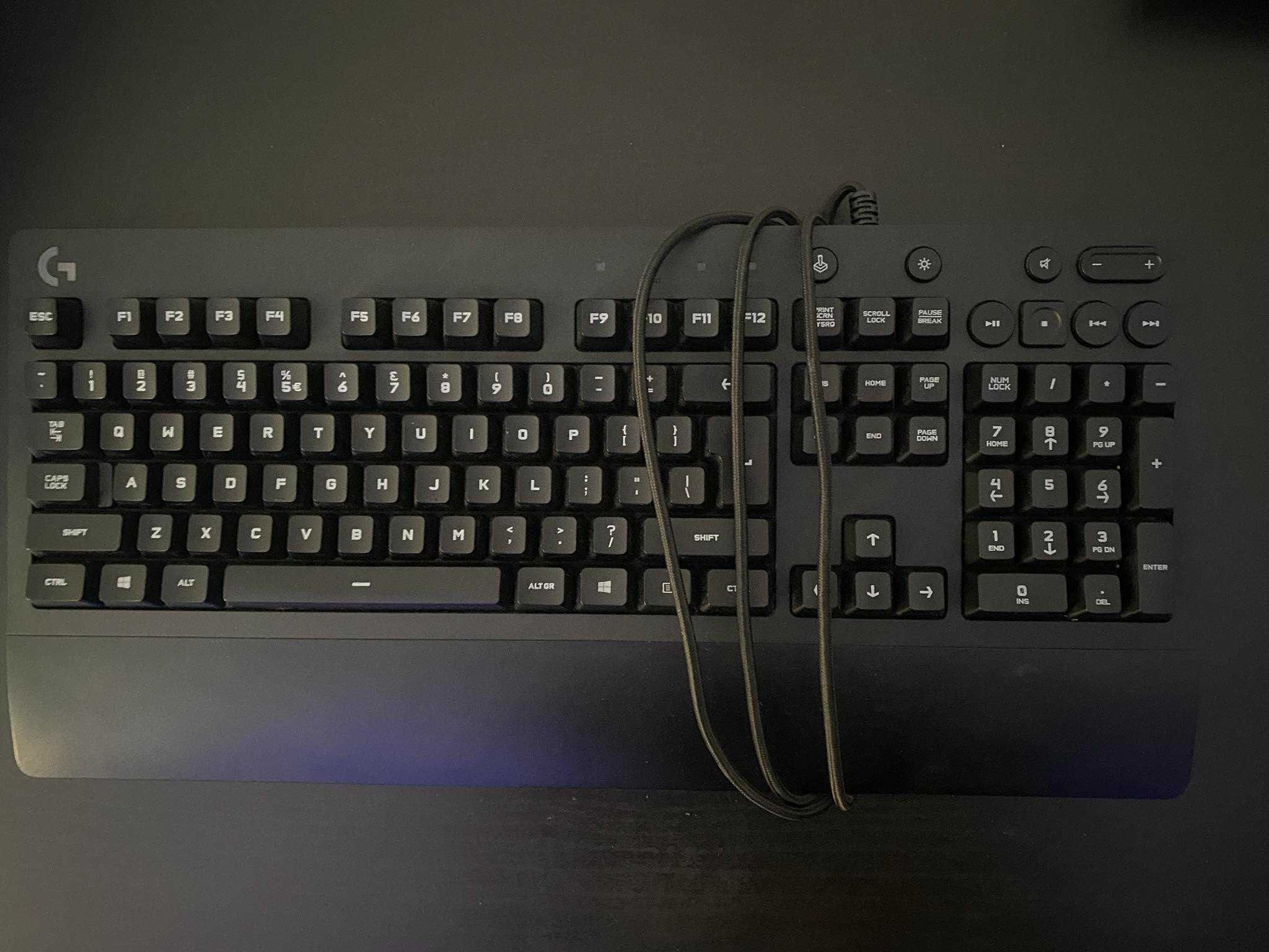 Klawiatura membranowa Logitech G213