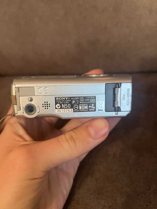 Sony Cyber-Shot DSC-S40 Aparat Fotograficzny, Karta Pamięci