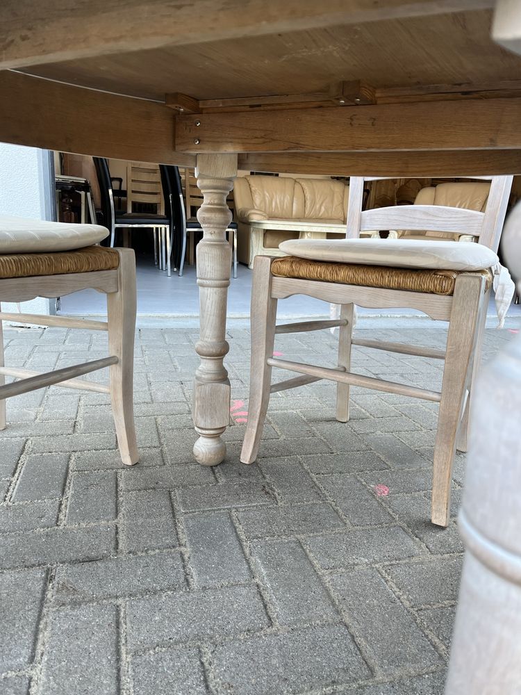 Dębowy okrągły stół + 4 krzesła