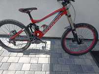 Rower zjazdowy typu Full Mondraker Summum Pro