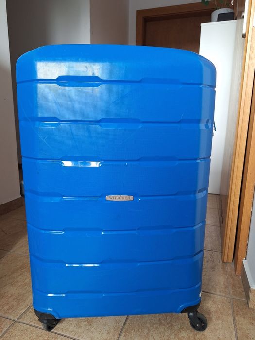 Duża walizka Wittchen z polipropylenu niebieska żłobiona