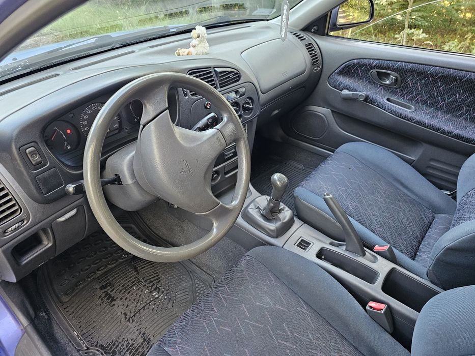 Mitsubishi Colt 1999 - 1.3 benzyna